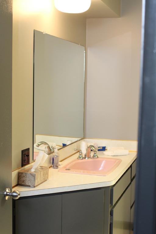 Lux Rooms Wallace Room photo